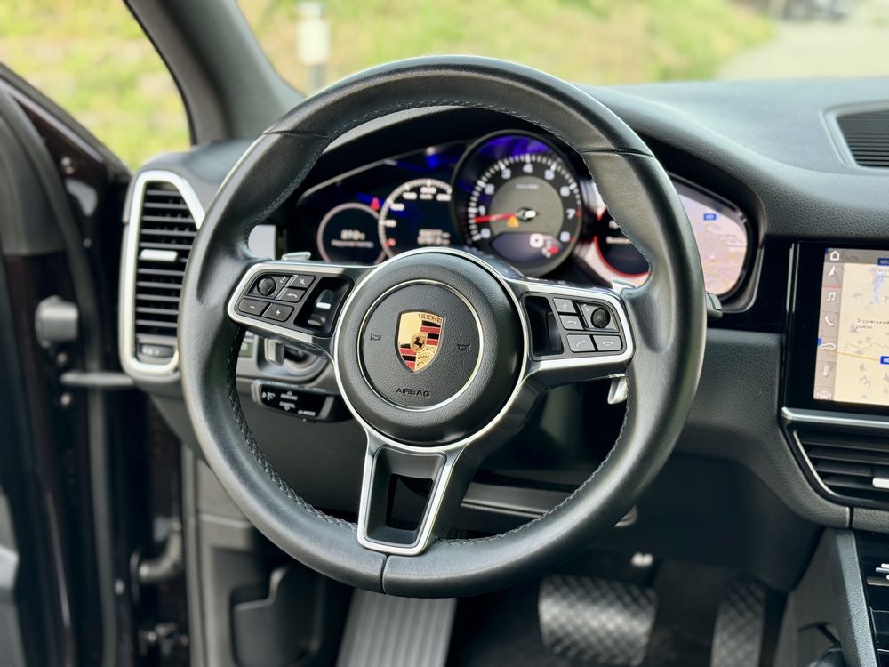 Porsche Cayenne Official