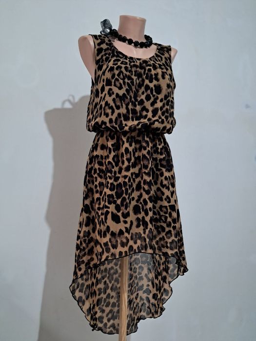 Леопардовий принт, сукня.