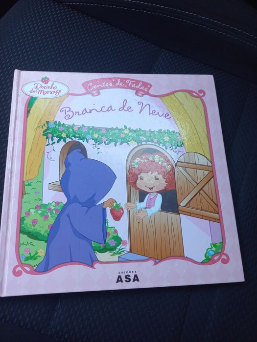 Livro Branca de Neve - Docinho de Morango