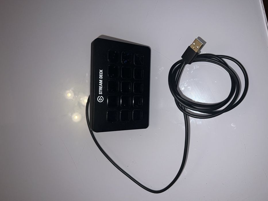 Elgato Stream Deck MK.2 – 15 botões LCD – usado / exelente estado