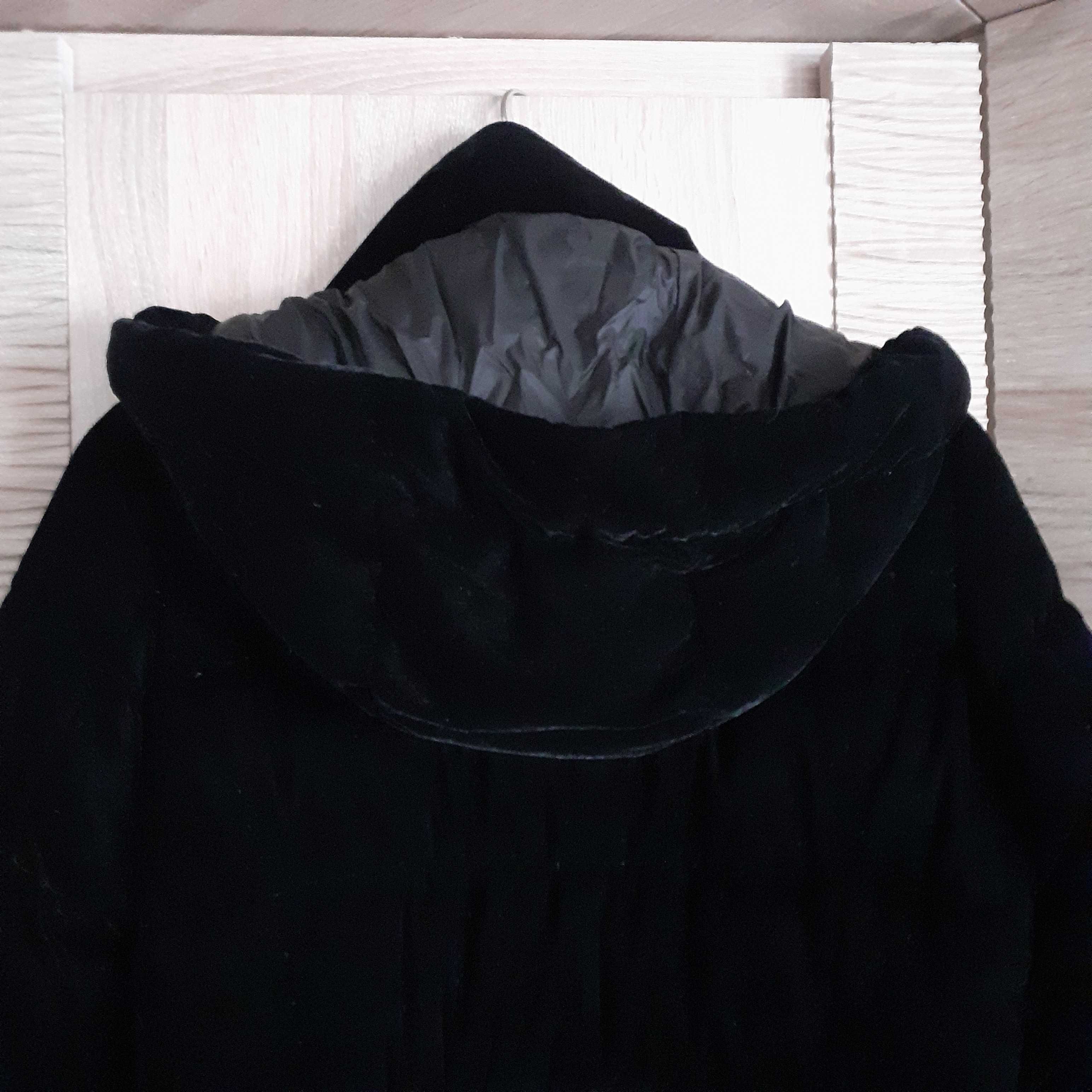 Pikowana welurowa puchowa kurtka // Massimo Dutti
