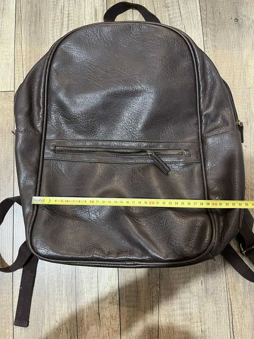 plecak skórzany brązowy kieszeń 2 zamki i kieszeń wew.