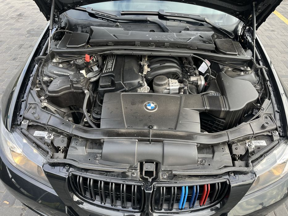 Продам BMW e90 2007 2.0