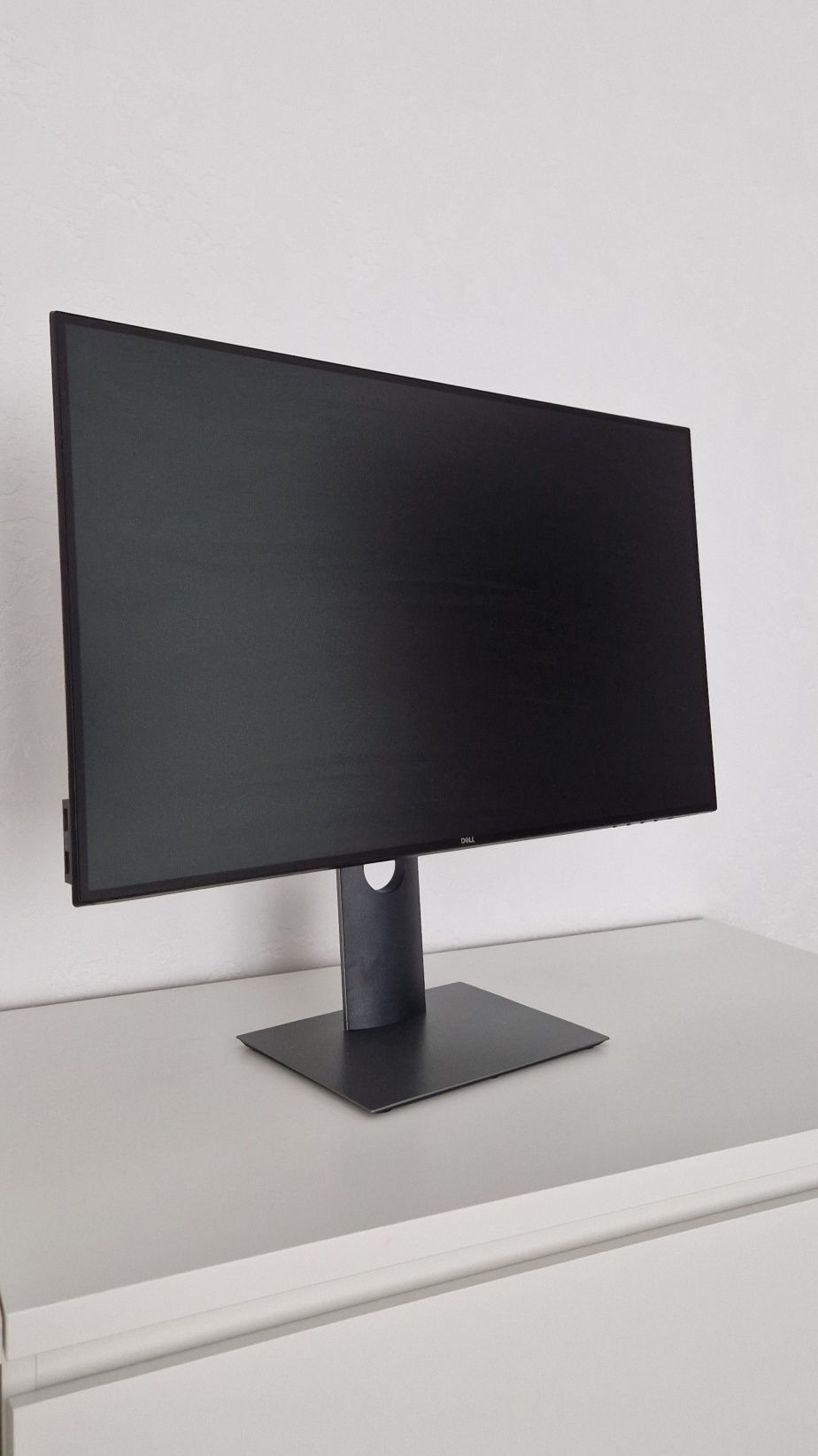 Монітор Dell u2719d та p3424web. Під відновлення