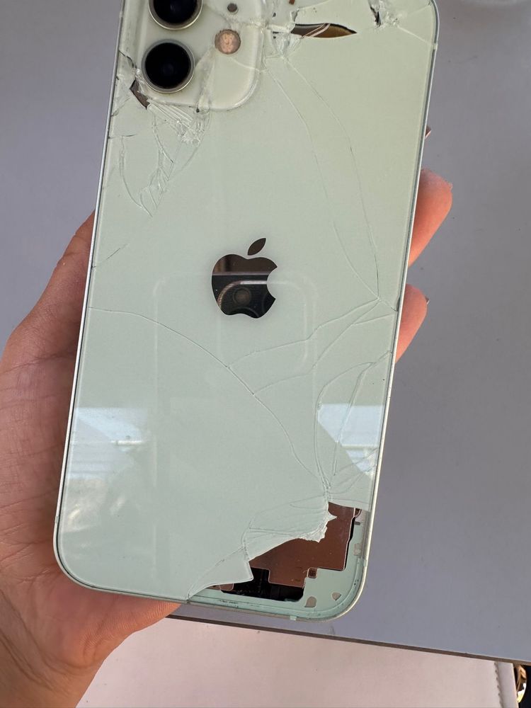 Iphone 12 verde (como novo mas partido)