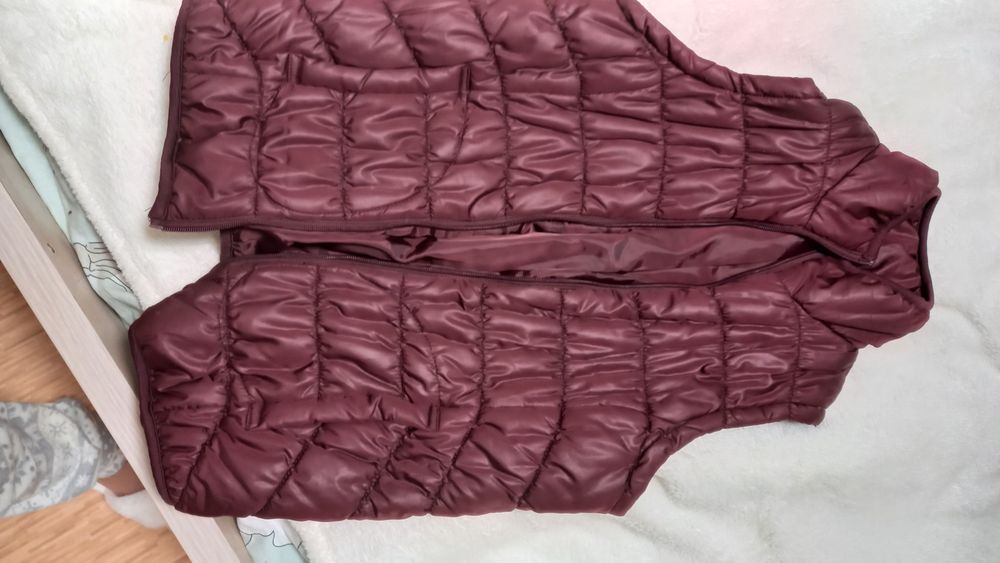 Продам жилетку для дівчинки