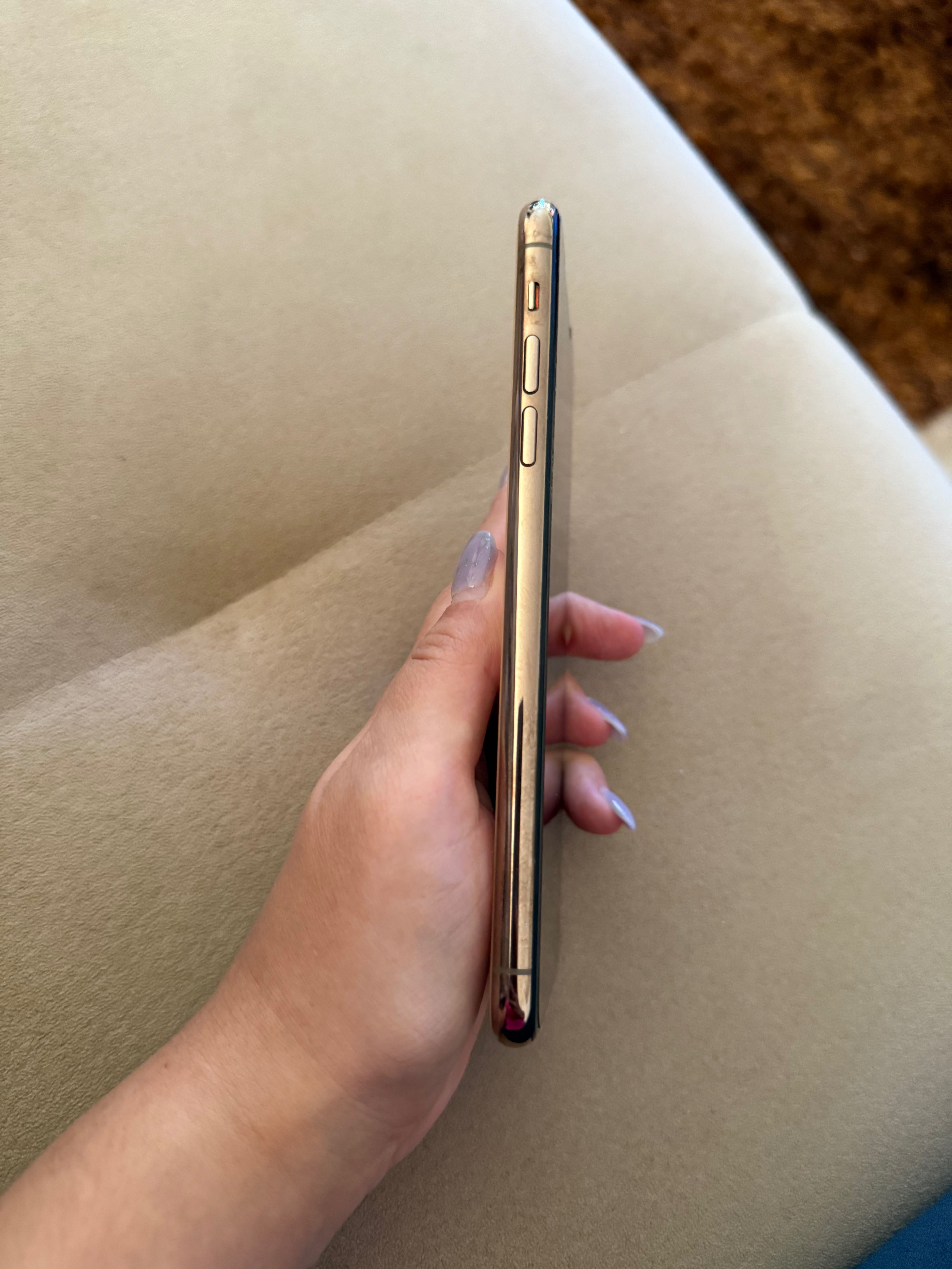 IPhone 11 Pro Max Dourado ( excelente estado) Sem interesse em trocas