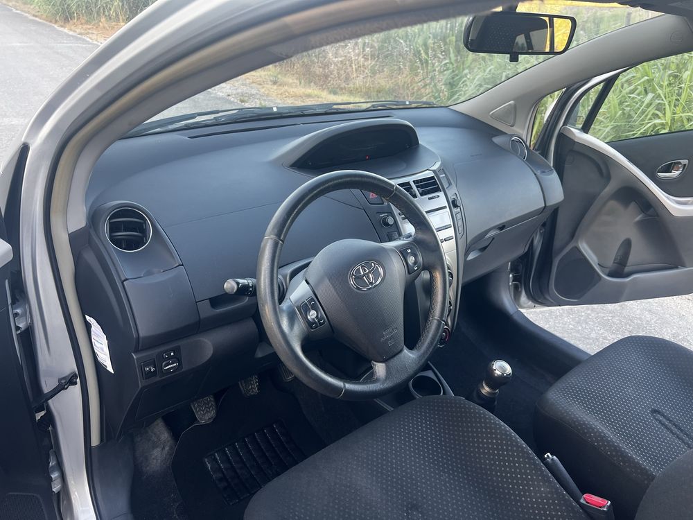 Carro Toyota Yaris