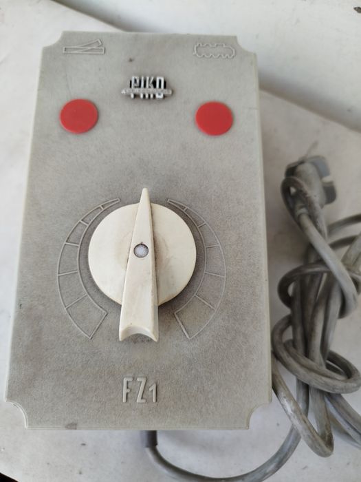 Stary sprawny transformator kolejki Piko