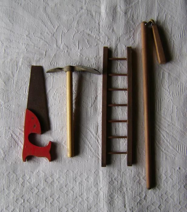 Lote miniaturas de ferramentas agricolas antigas