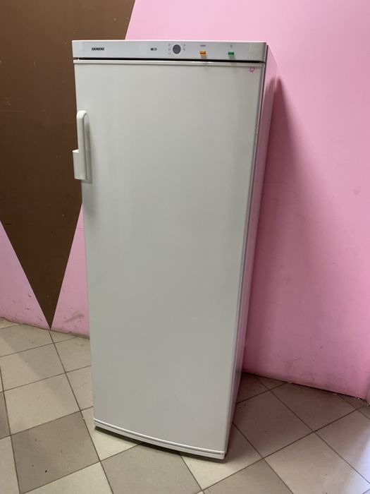 Морозильная камера SIEMENS FD8207