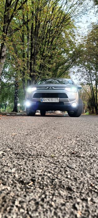 MITSUBISHI outlander 2013рік