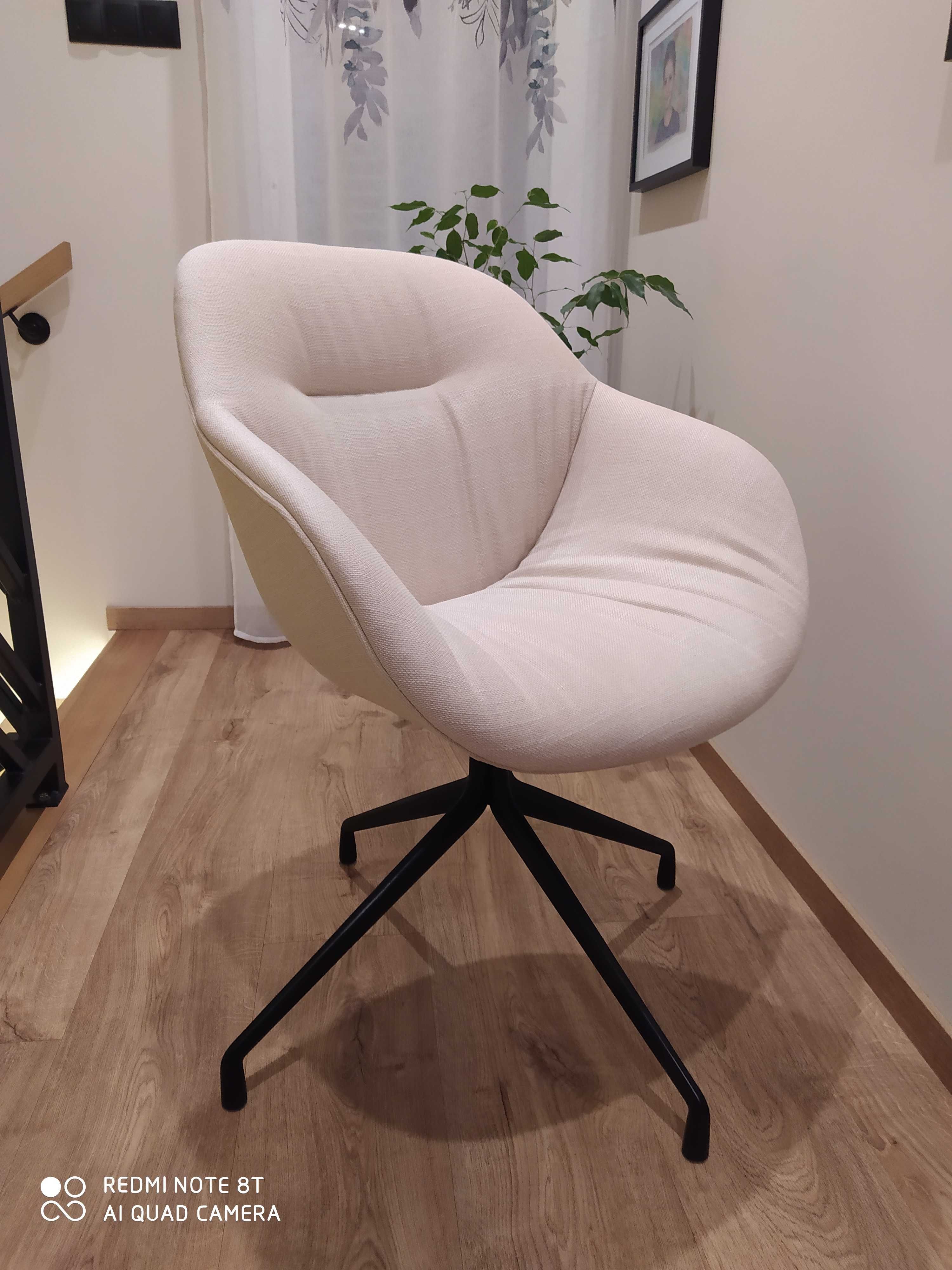 Krzesło AAC 121 Soft Hay, Muuto,& tradition, Fritz Hansen