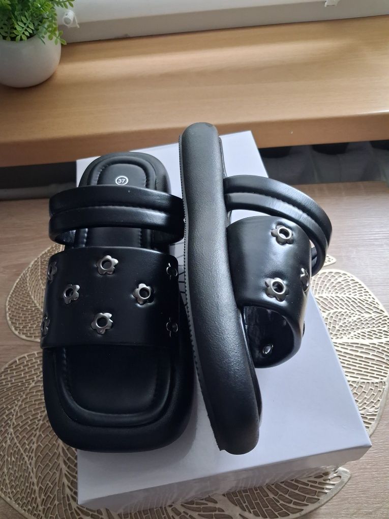 Nowe klapki Catwalk r. 38