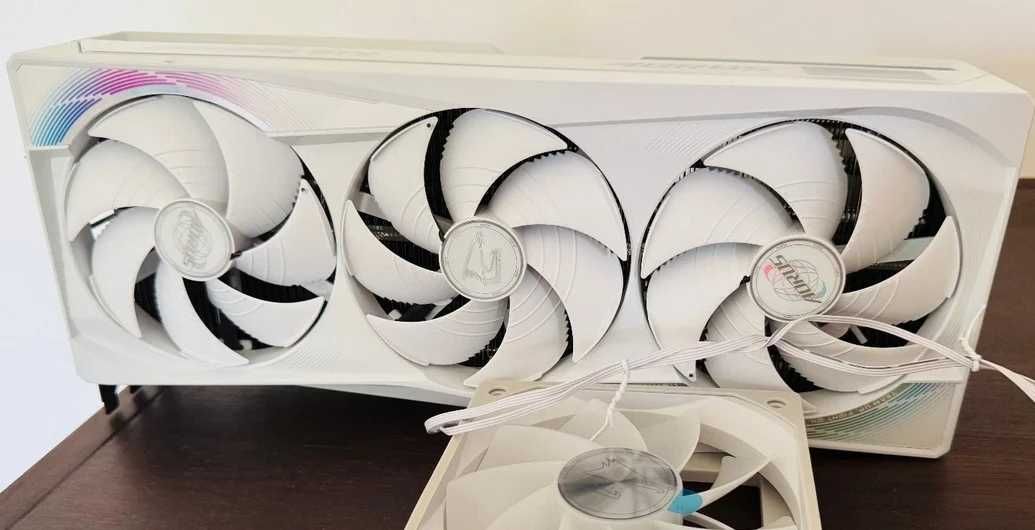 Gigabyte GeForce RTX 5090 AORUS Master Ice 32GB GDDR7 DLSS4