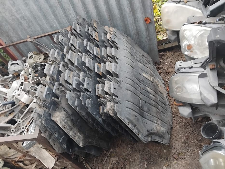 Osłona pod silnik Golf V Leon II  Octavia II  Altea