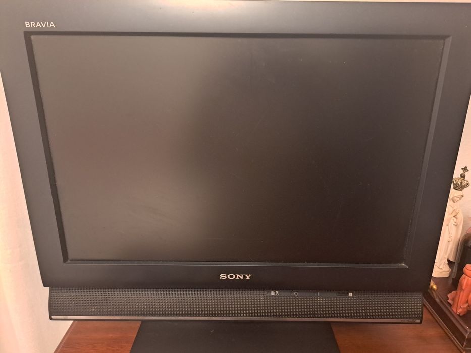 2 TV de 18'' em funcionamento