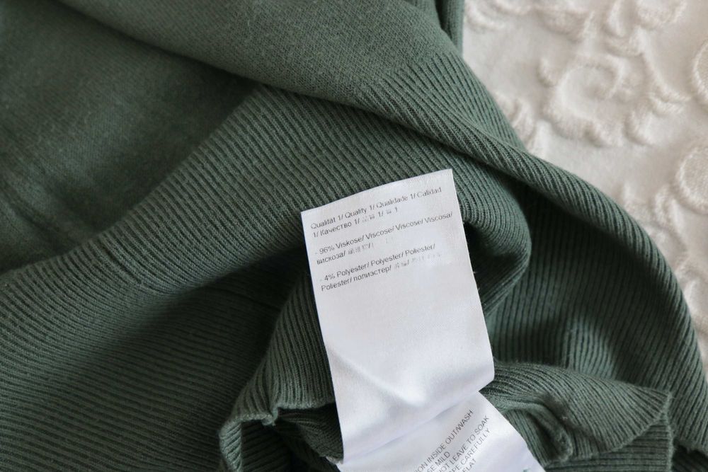 Zielony sweter ESCADA S 36 logowany premium modny desigual okazja