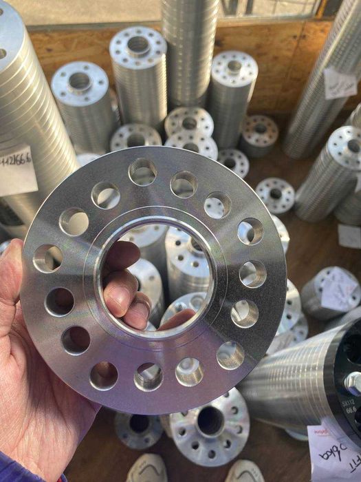 Скидки на колесные проставки чтобы расширить авто !