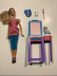 Lalka Barbie z zestawem do malowania.