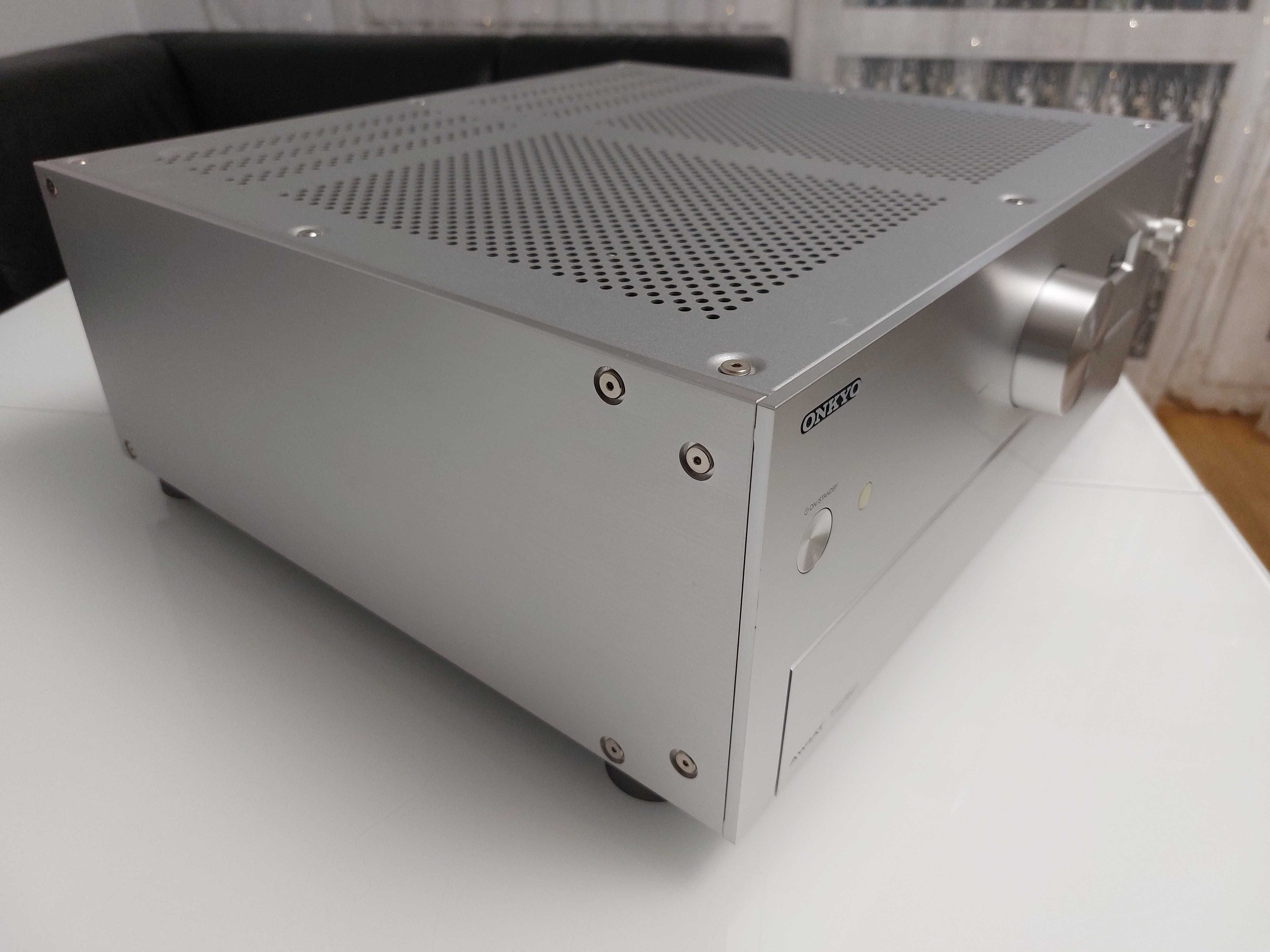Усилитель Стерео Onkyo A 9000R (DAC 2 × WM8742; 2x140Wt 4Om)