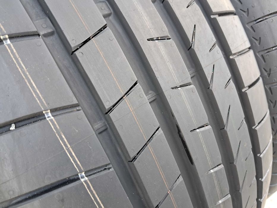 Резина літо ЯК НОВА Bridgestone 255/50 R20 Alenza 001 e-TRON Audi Q7