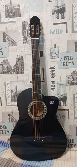 Продам акустичну гітару