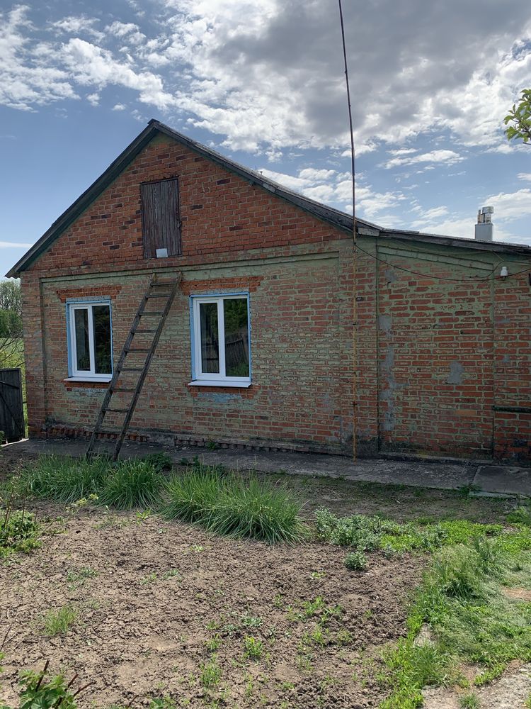 Продам дом 70 м .кв в г .Люботин(стВодяное )