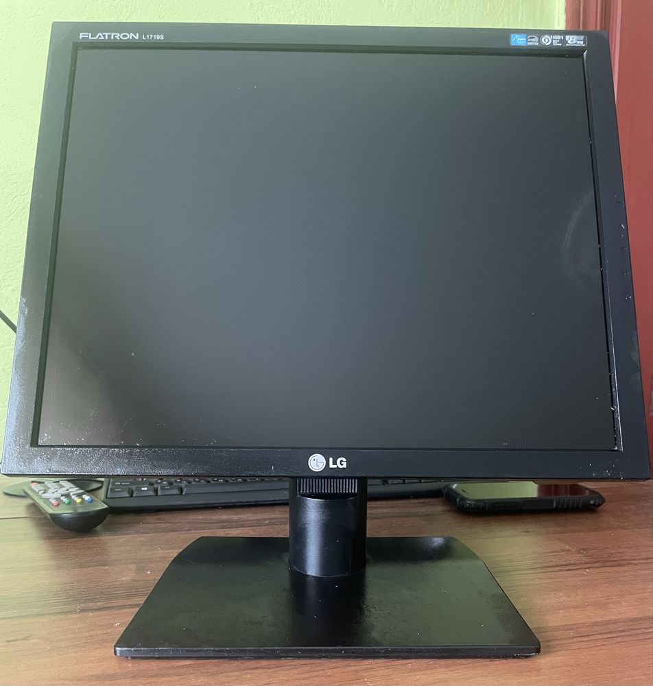 Продам монітор LG (17 дюймів)