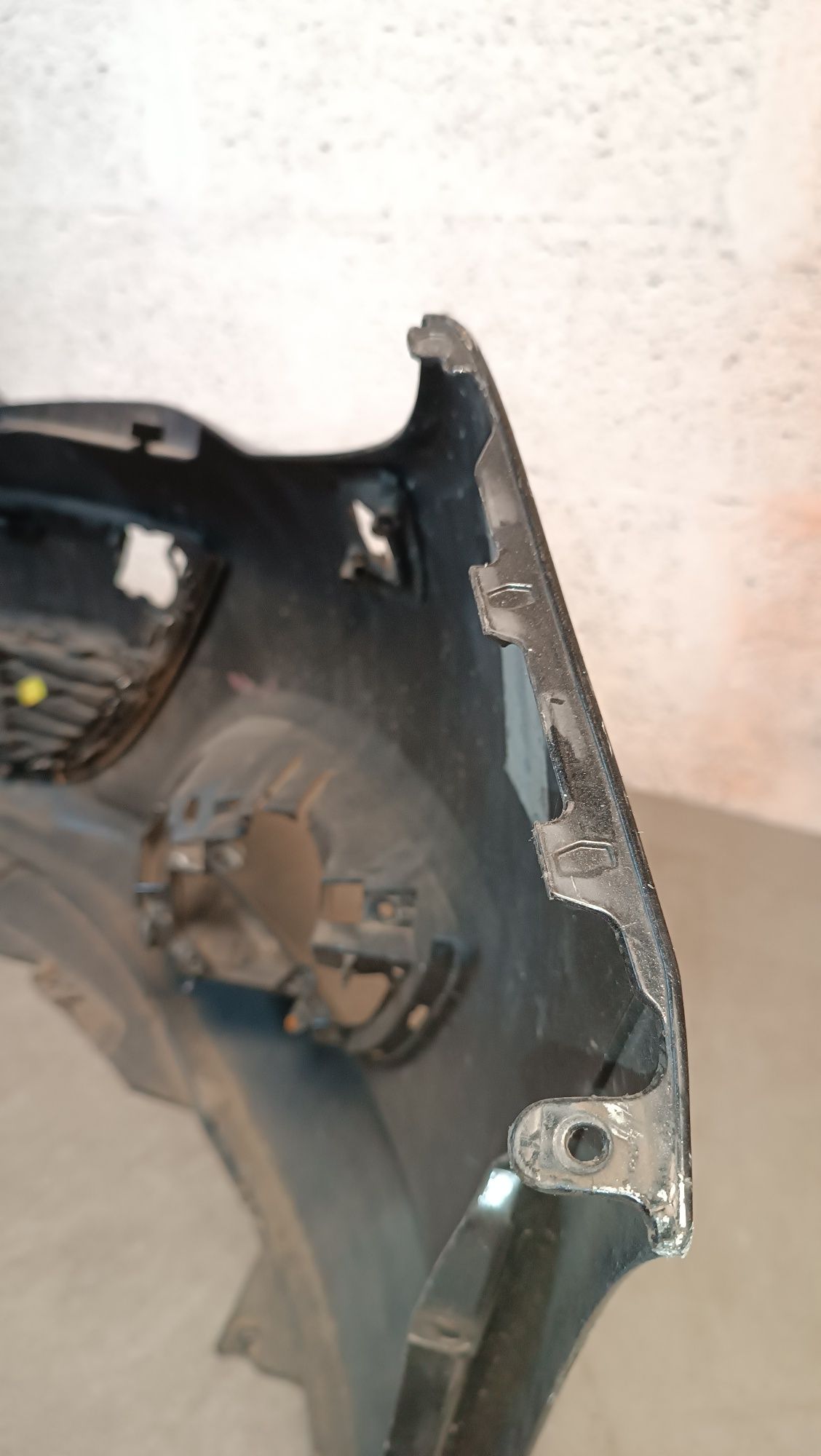Vendo parachoque de frente Opel Astra J ano 2011/15
