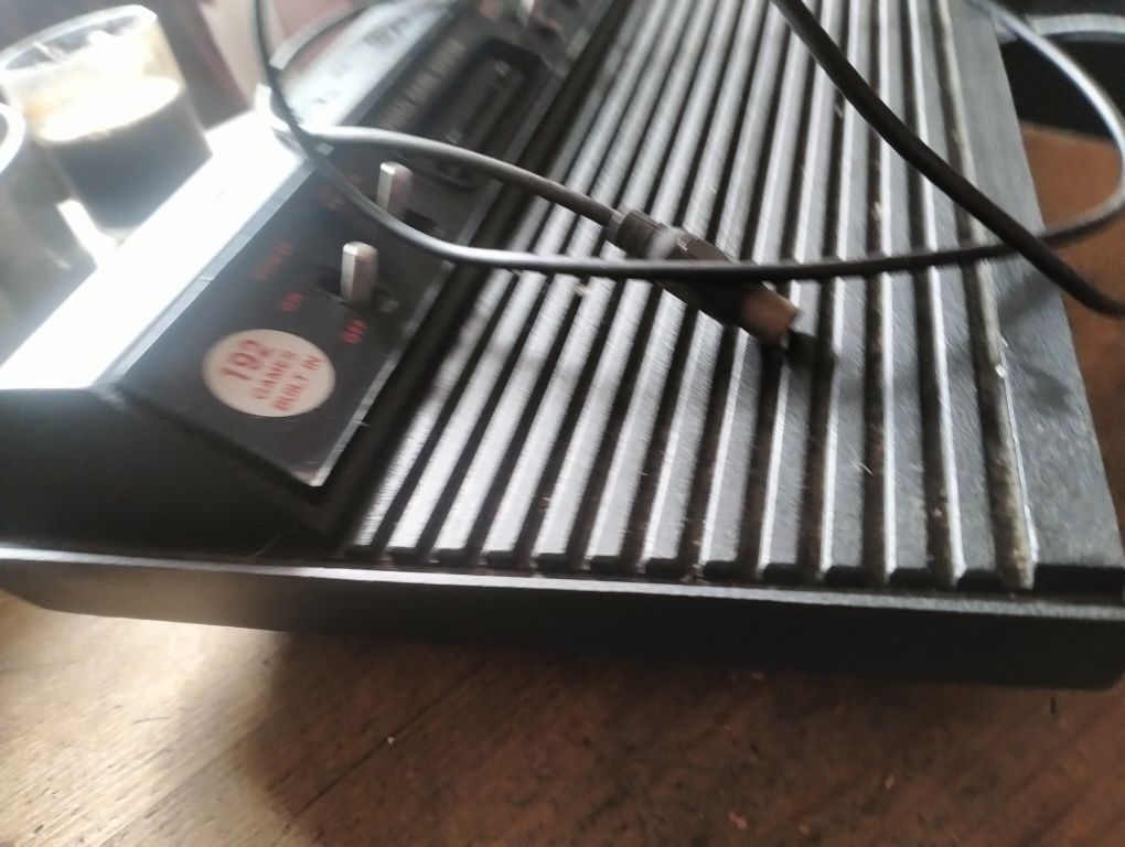 Sprzedam stara konsole. atari
