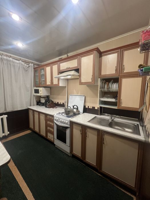 Продам 3 кімнатну квартиру по вулиці Туполєва 5 .