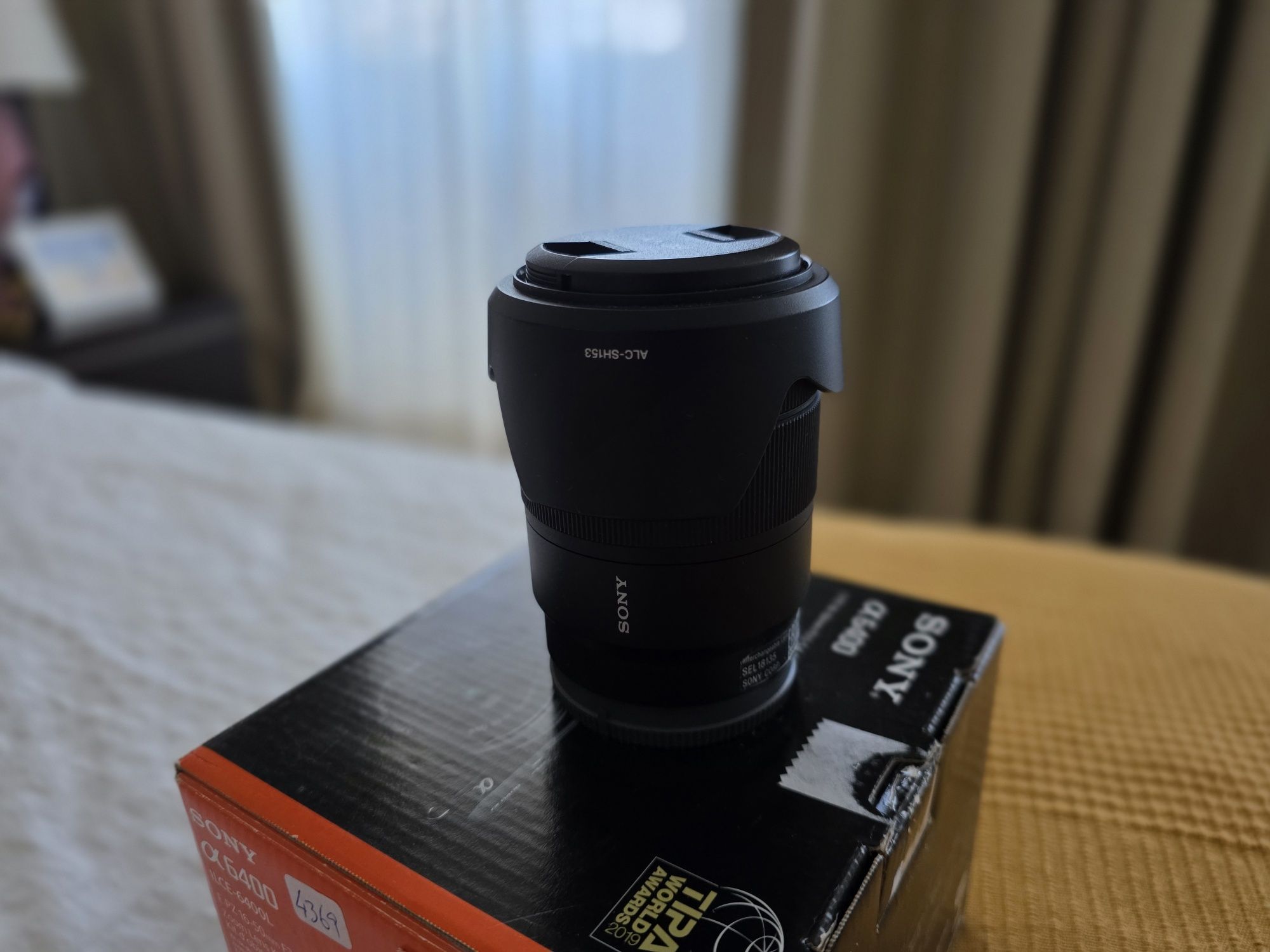 Objetiva Sony 18-135mm f/3.5-5.6 OSS