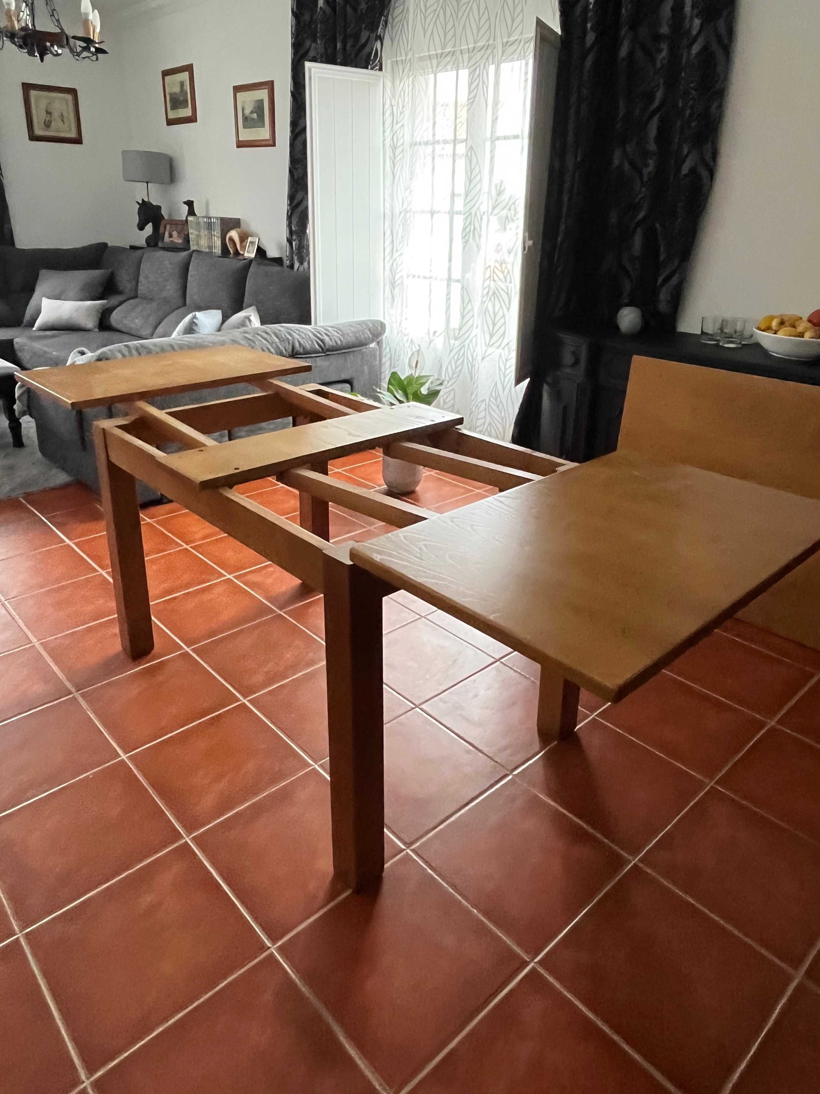 Mesa de Jantar extensível