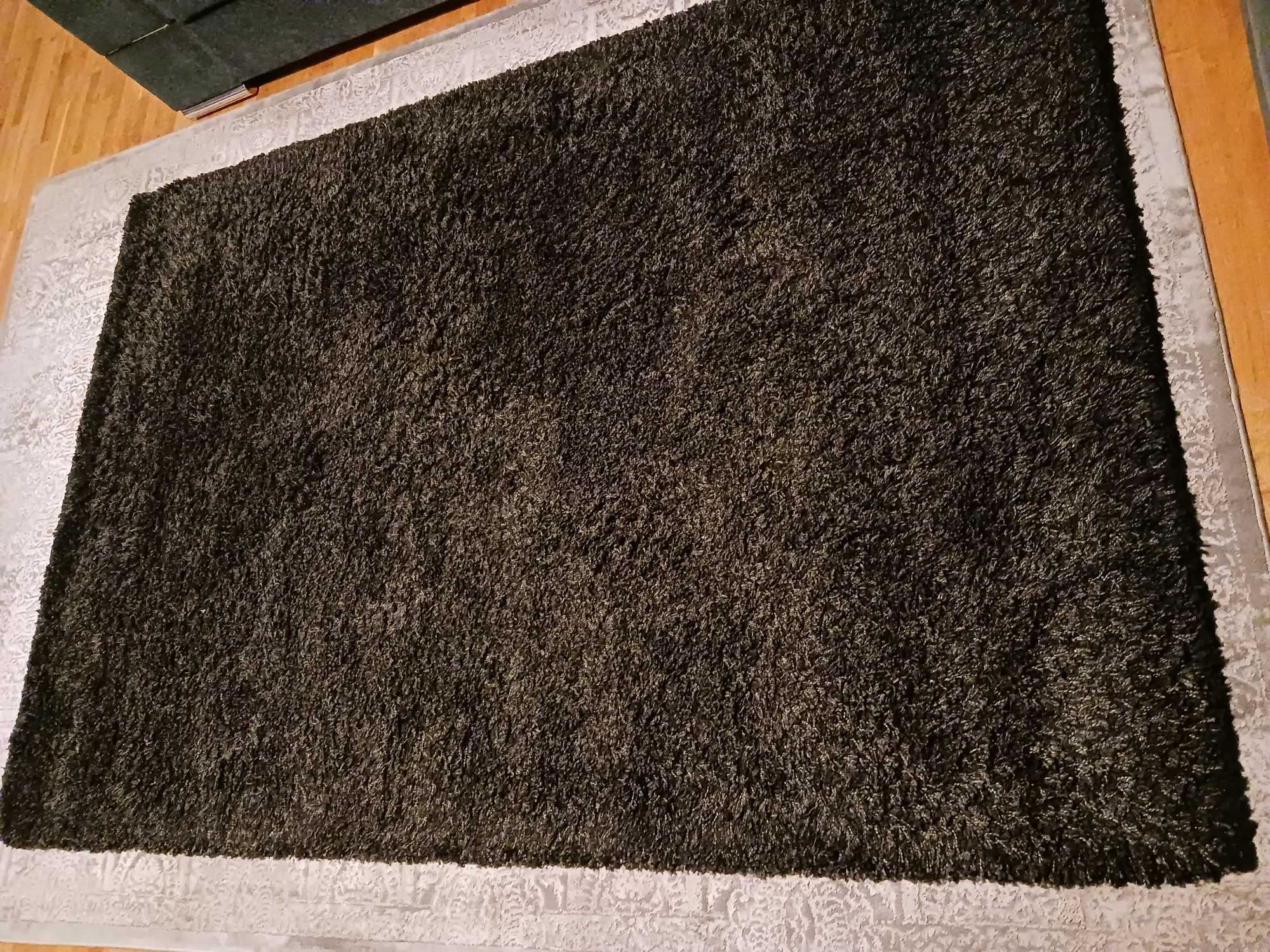 Dywan czarny gruby typu shaggy 230 x 160