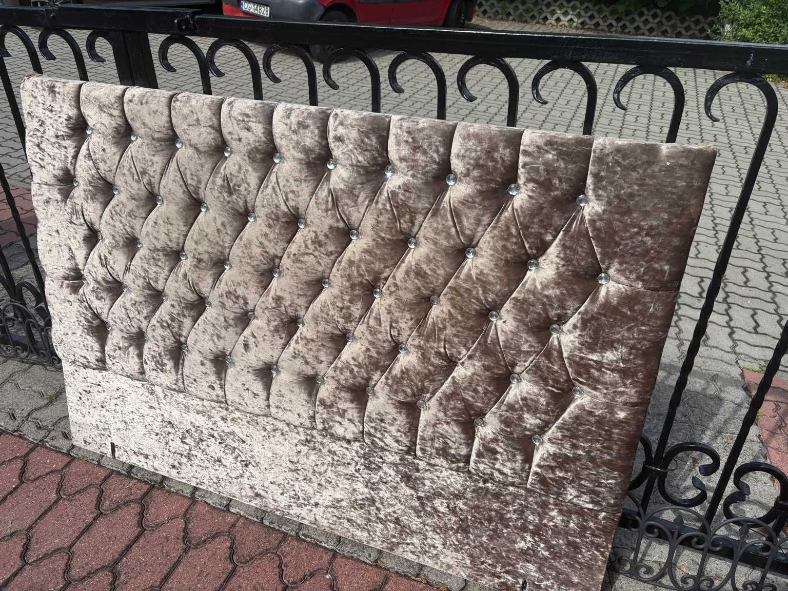 Pikowane wezgłowie, zagłówek, panel, oparcie w stylu Glamour, kryształ