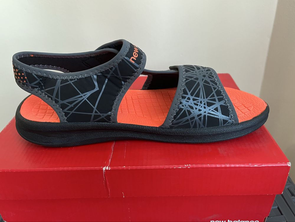 Dziecięce Sandały New Balance K2031BON roz. 38,5