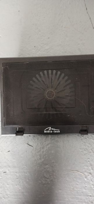 Media-tech podstawa chłodząca