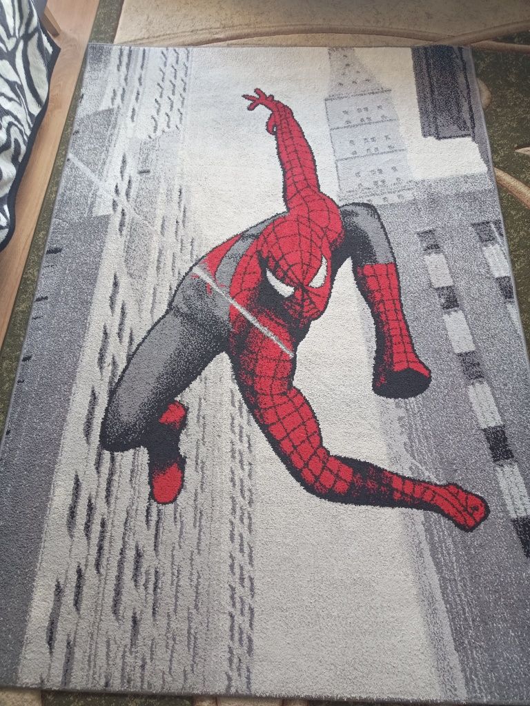 Dywan Spiderman 1.33*1.9