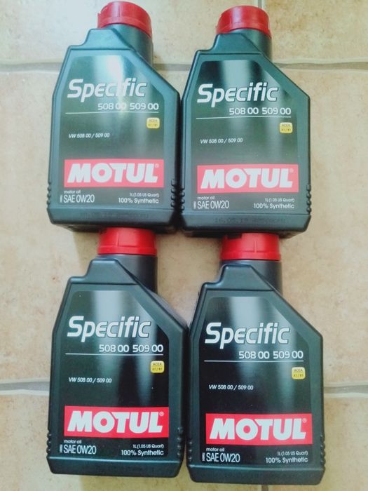 4 litry Motul specific 0w20