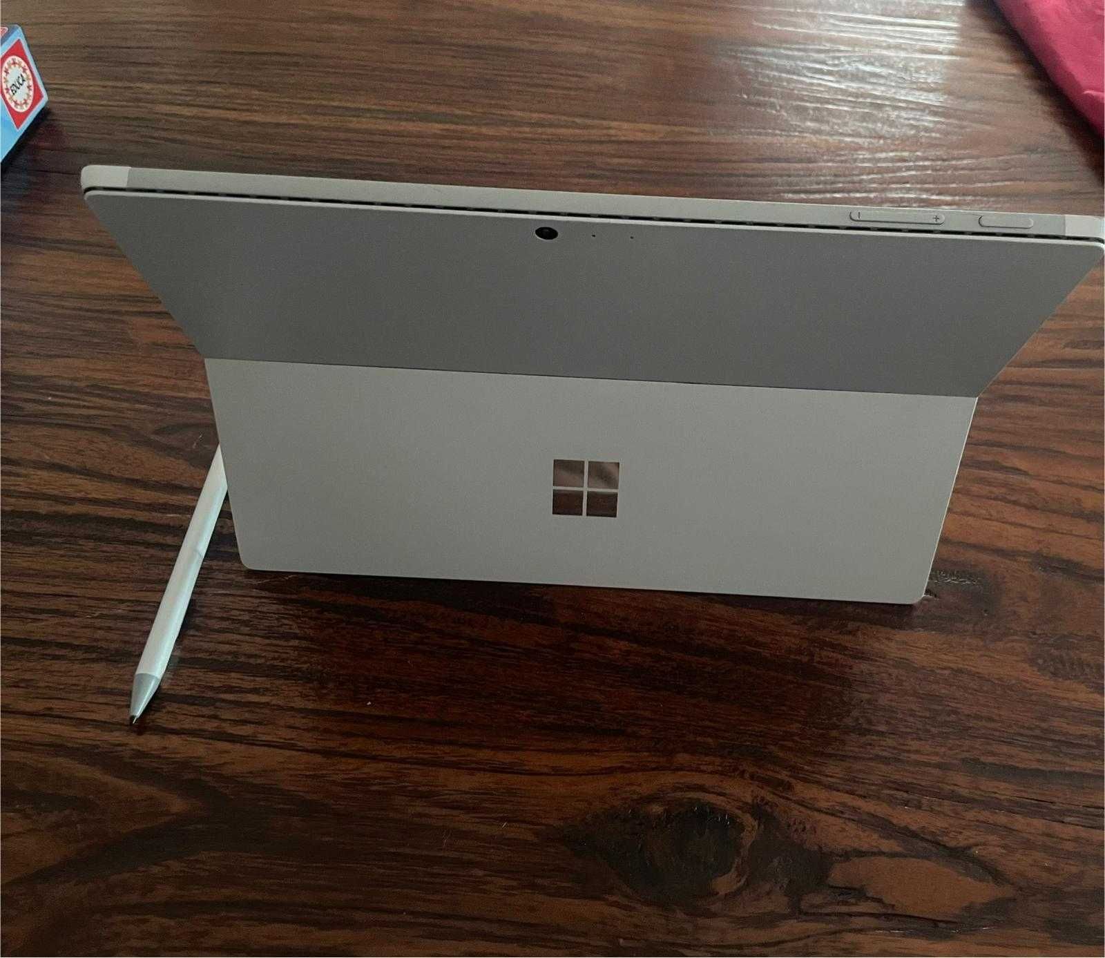 Surface Pro 5 Intel Core i5-7300U