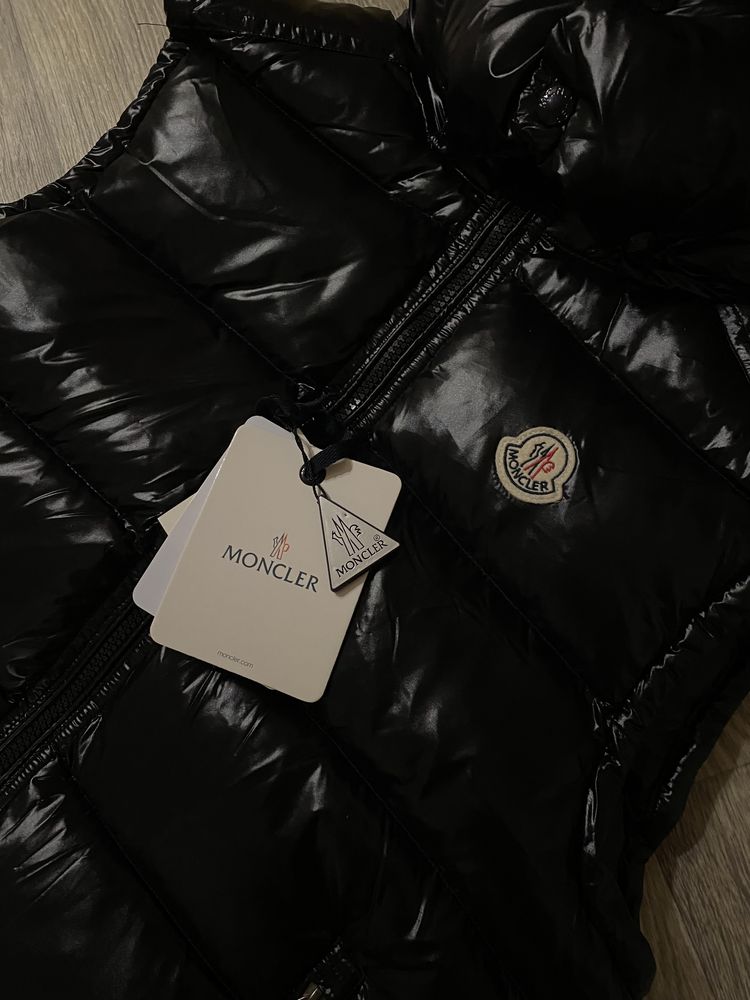 Жилет Moncler