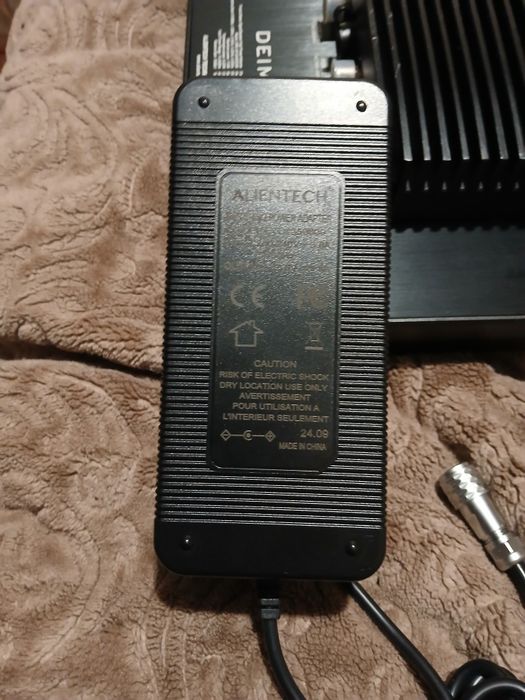 Усилитель  сигнала  антенны Alientech Deimox. Бу.цена договорная робоч