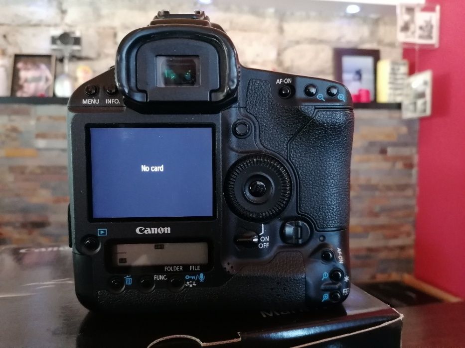 Canon EOS 1D Mark IV