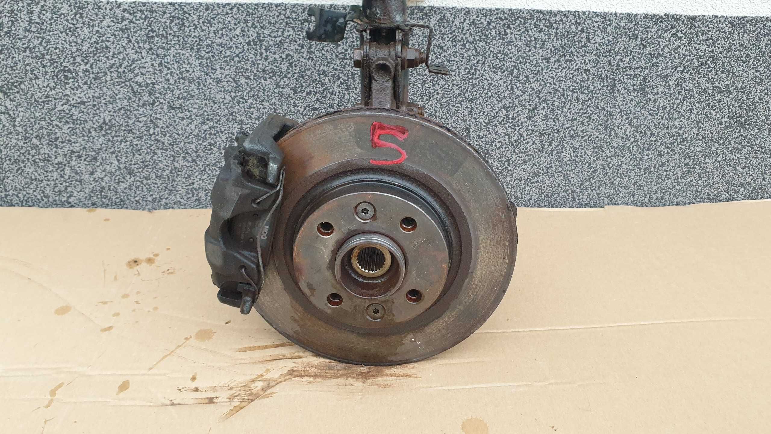Renault Clio 4 IV mcpherson prawy przód amortyzator piasta 1.2 16V nr5