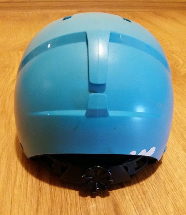 niebieski kask na rower/narty