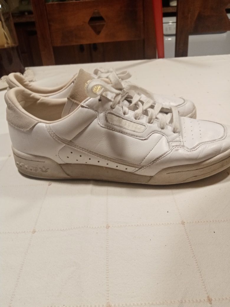 Tenis adidas usados em bom estado