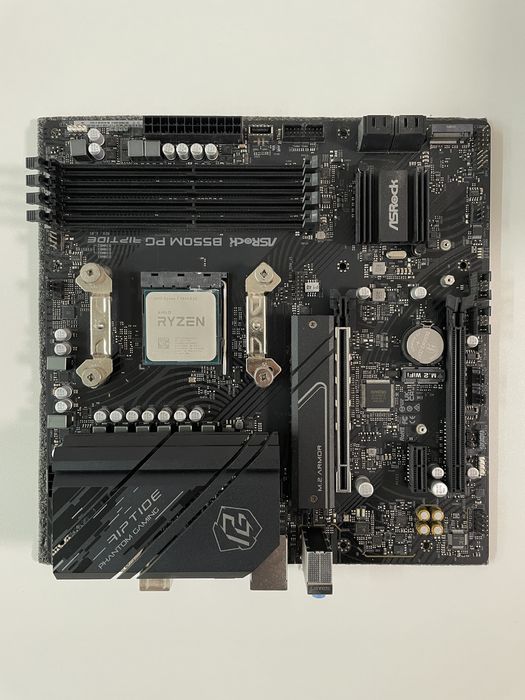 Процессор AMD Ryzen 7 5800x3d (идеальное состояние)