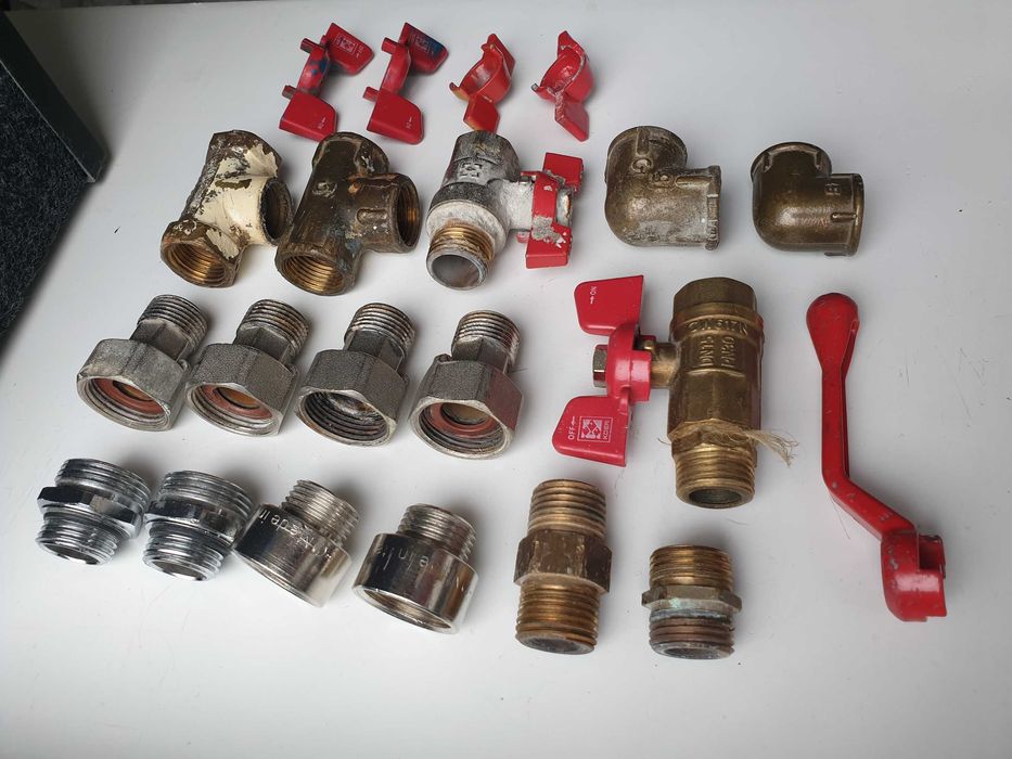 Залишки сантехніки General Fittings ,Згін американка ,Ніпель ,Кран
