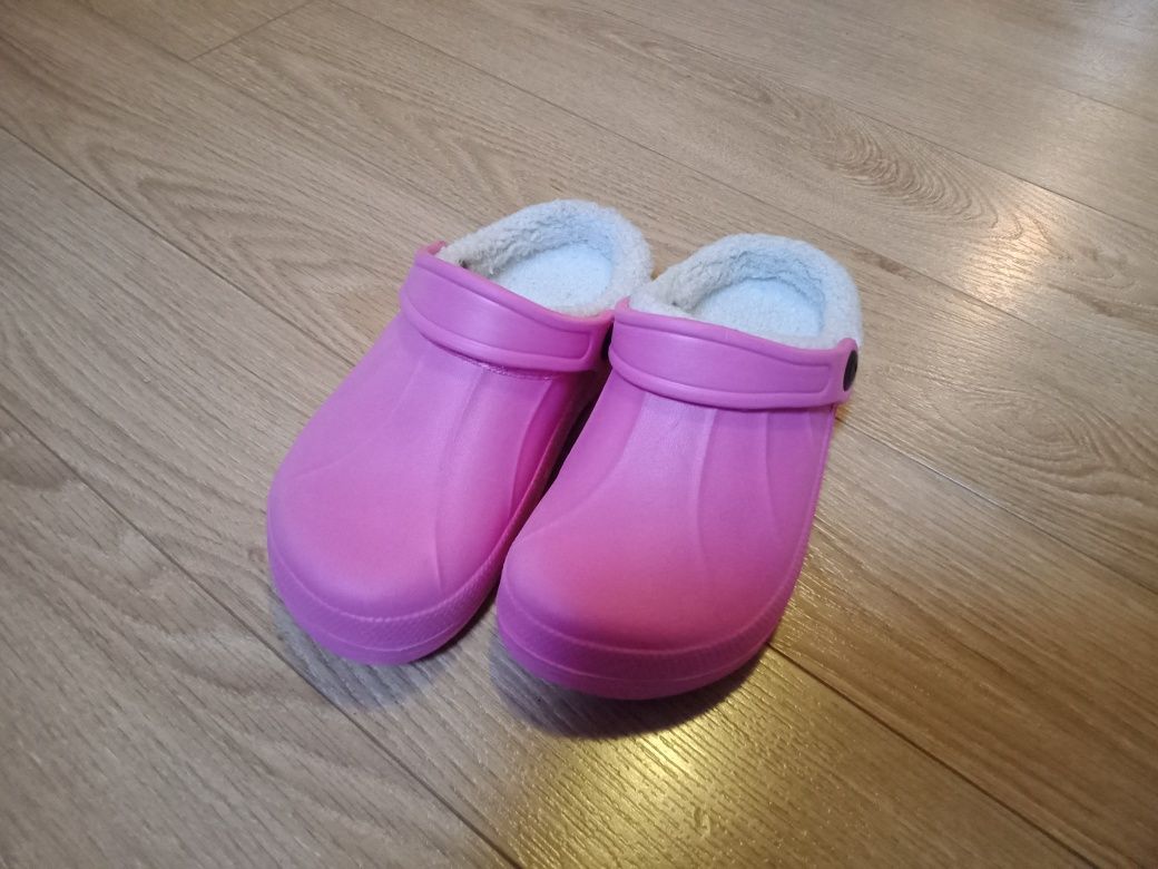 Klapki a'la croksy 34